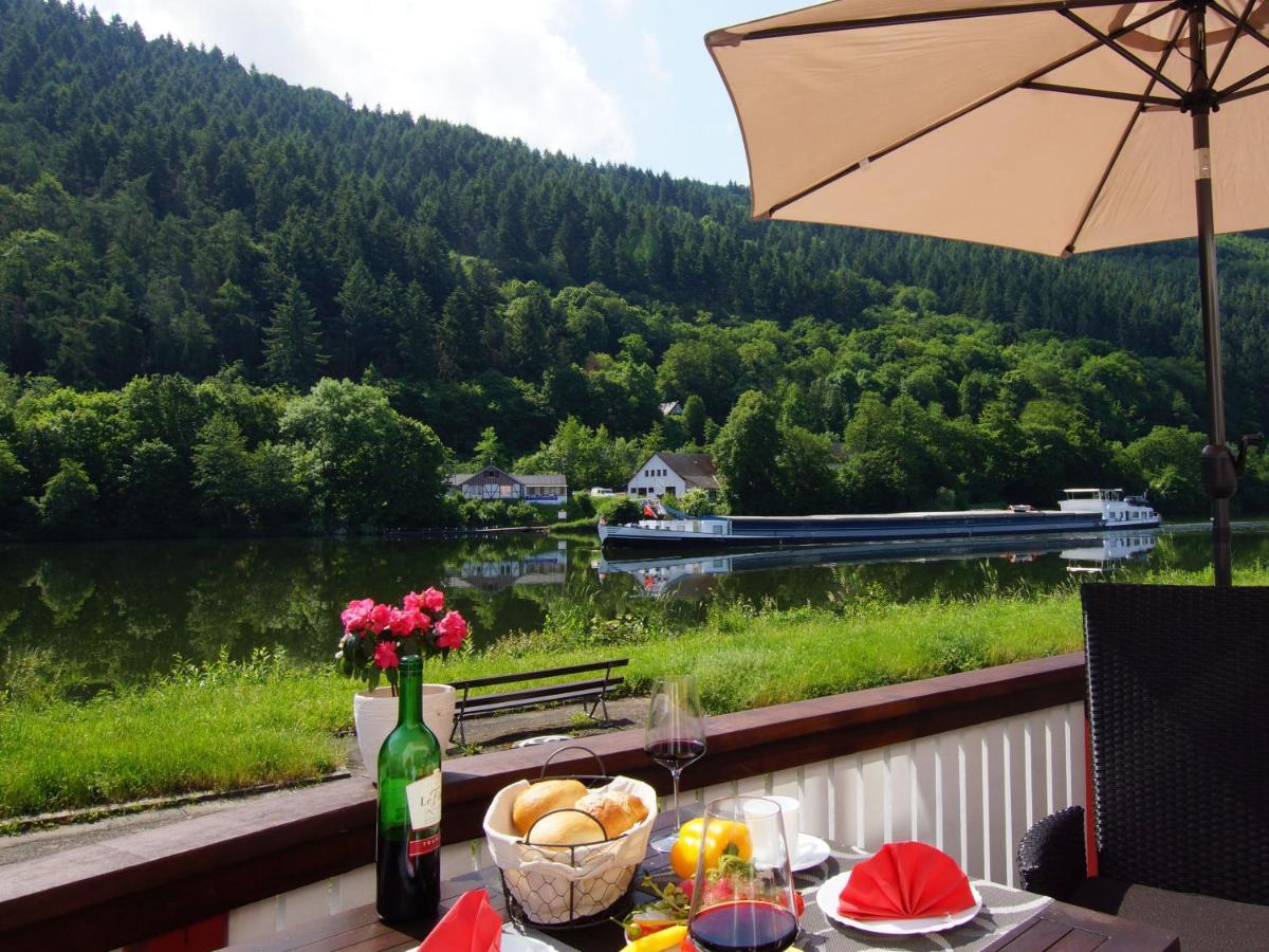 Altes Faehrhaus An Der Mosel Anno1633 Apartment Traben-Trarbach Exterior foto