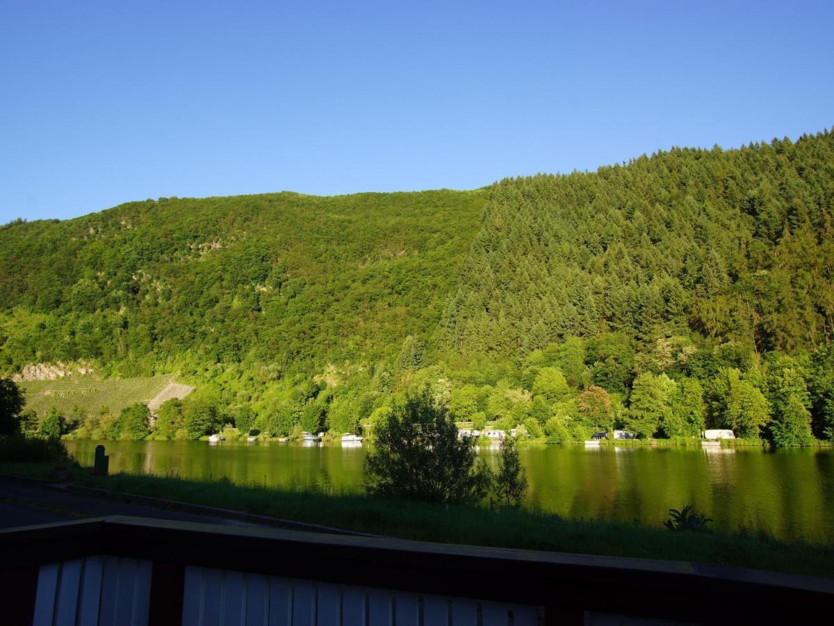 Altes Faehrhaus An Der Mosel Anno1633 Apartment Traben-Trarbach Exterior foto