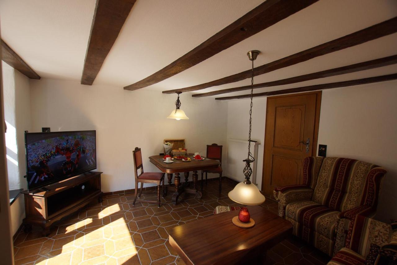 Altes Faehrhaus An Der Mosel Anno1633 Apartment Traben-Trarbach Exterior foto